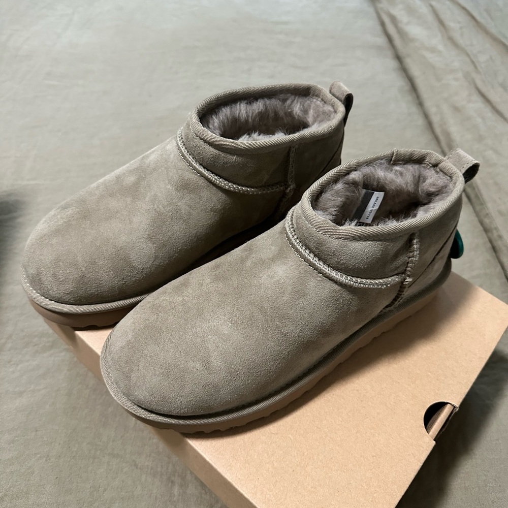 UGG classic ultra boost mini in antelope